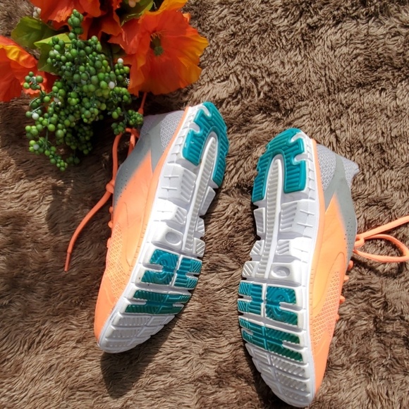 Champion neon running shoes - Picture 2 of 3